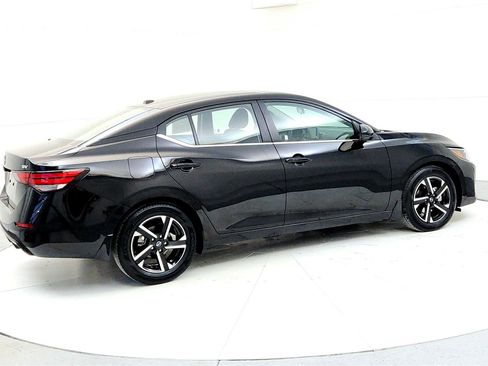 Used 2024 Nissan Sentra SV image 6