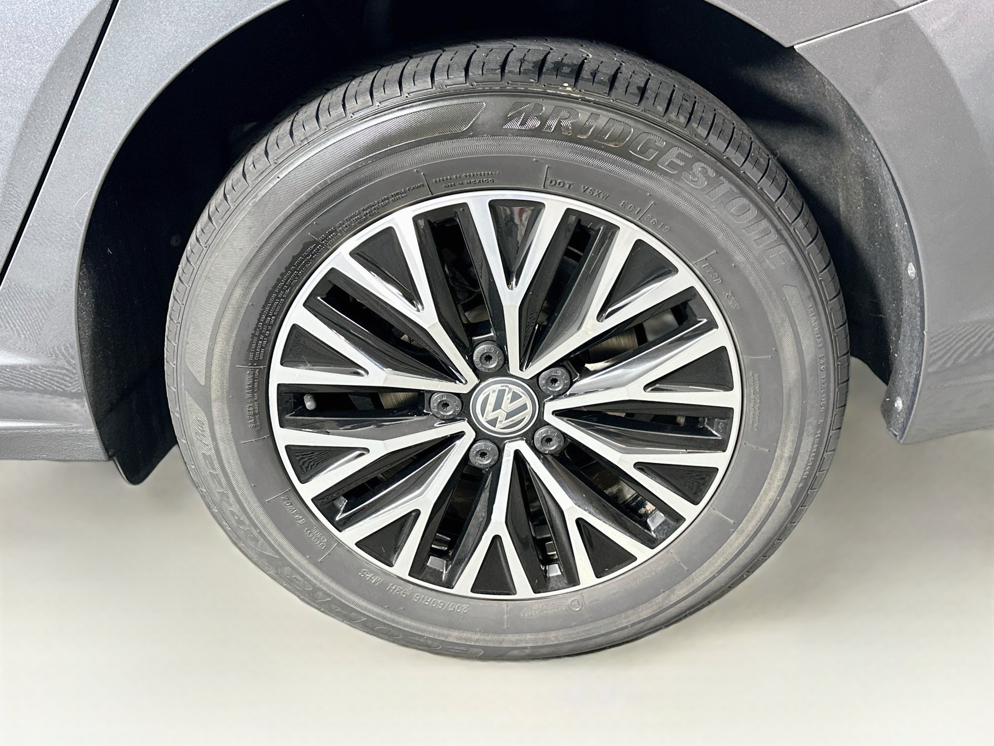 Used 2019 Volkswagen Jetta SE w/ Cold Weather Package FWD image 11