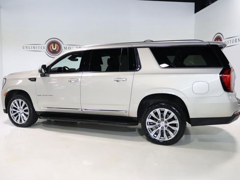 Used 2023 GMC Yukon XL SLT w/ SLT Premium Package AWD/4WD image 40