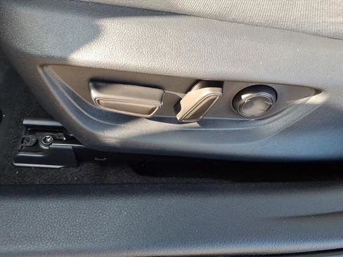 Used 2025 Toyota Camry LE image 13