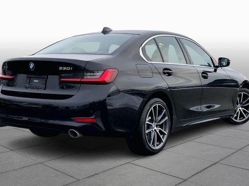 Used 2022 BMW 330i xDrive Sedan w/ Premium Package image 12