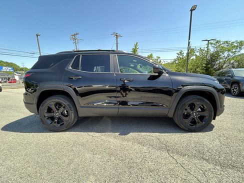 New 2026 Chevrolet Equinox LT FWD image 2