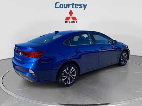 Used 2023 Kia Forte LXS FWD image 5