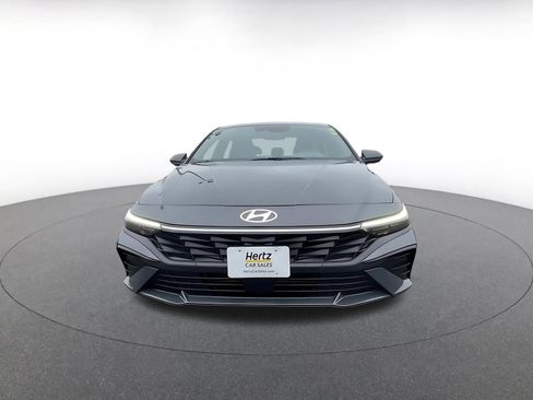 Used 2025 Hyundai Elantra SEL image 4