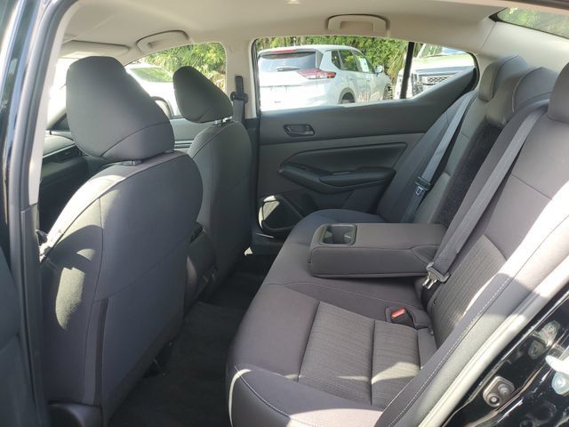 Used 2025 Nissan Altima 2.5 S FWD image 9