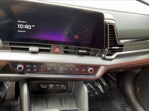 Used 2023 Kia Sportage SX image 16