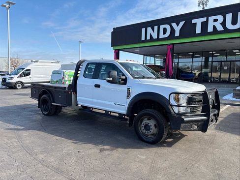 Used 2018 Ford F450 XL w/ Power Equipment Group image 2