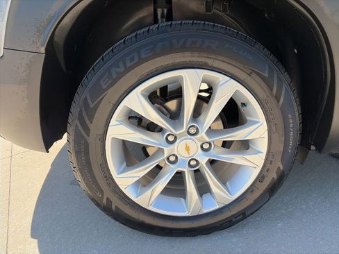 Used 2021 Chevrolet TrailBlazer LS w/ LPO, Blackout Package FWD image 15
