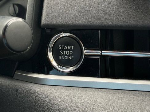 Used 2024 Mitsubishi Outlander SE image 33