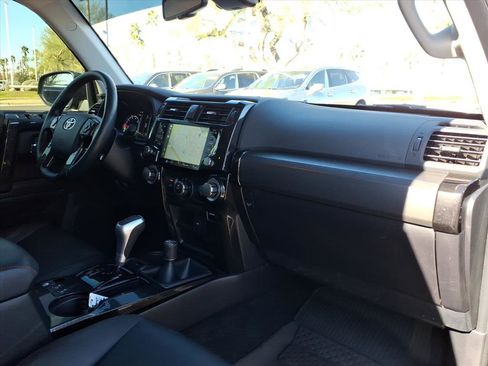 Used 2024 Toyota 4Runner TRD Off-Road Premium image 11