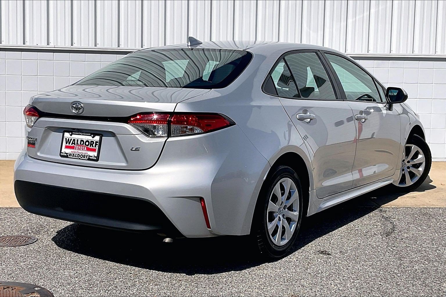 Used 2024 Toyota Corolla LE FWD image 17