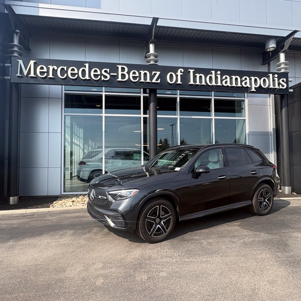Used 2026 Mercedes-Benz GLC 300 4MATIC image 1