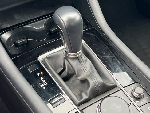 Used 2024 MAZDA MAZDA3 s image 23