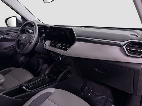 Certified 2025 Chevrolet TrailBlazer LT AWD/4WD image 29
