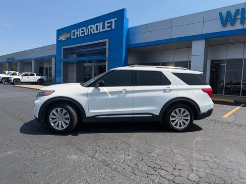 Used 2022 Ford Explorer Limited RWD image 2