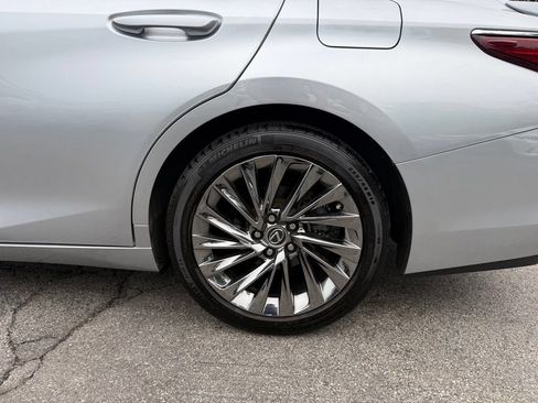 Used 2024 Lexus ES 350 Ultra Luxury w/ Accessory Package (Z2) FWD image 26