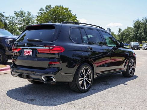 Used 2020 BMW X7 xDrive40i w/ M Sport Package AWD/4WD image 4