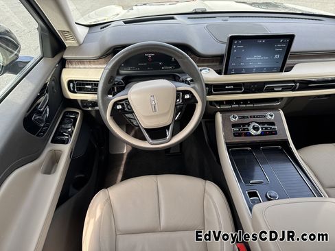Used 2023 Lincoln Aviator Reserve w/ Equipment Group 201A image 30