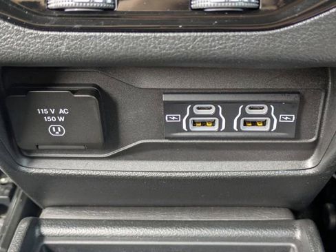 Used 2024 Jeep Grand Cherokee L Limited w/ Black Appearance Package image 15