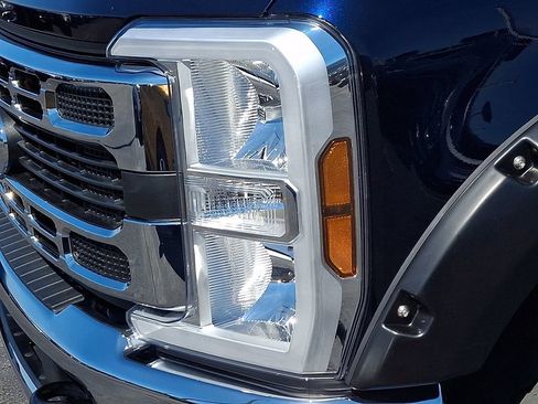 Used 2025 Ford F350 XLT w/ FX4 Off-Road Package image 9