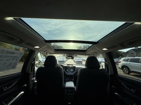 New 2025 Subaru Ascent Limited image 13