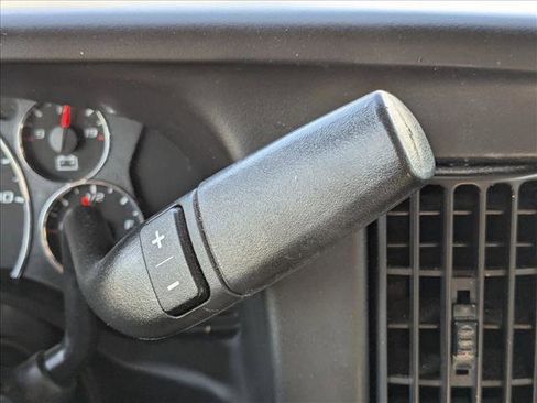 Used 2017 Chevrolet Express 2500 image 12