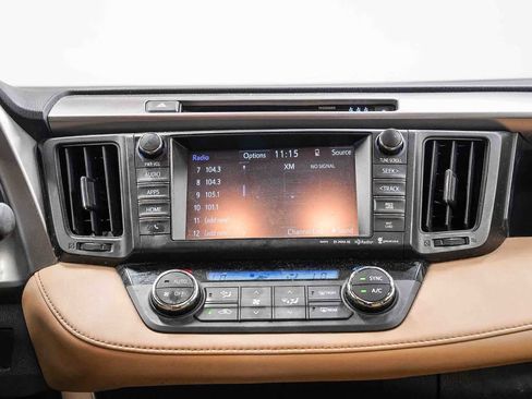 Used 2017 Toyota RAV4 XLE w/ Carpet Mat Package FWD image 14