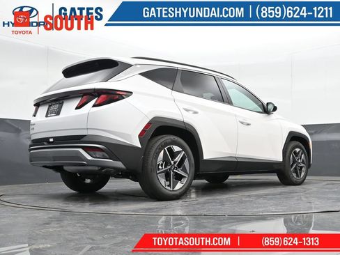 Used 2025 Hyundai Tucson SEL FWD image 31