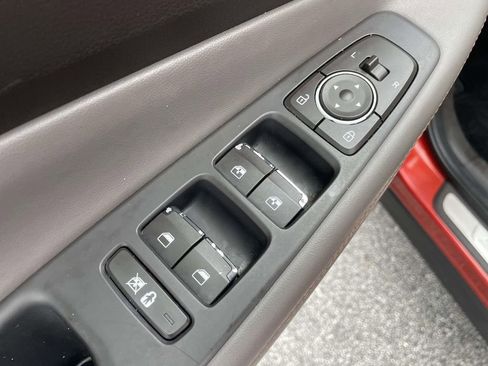 Used 2019 Hyundai Santa Fe Limited image 21