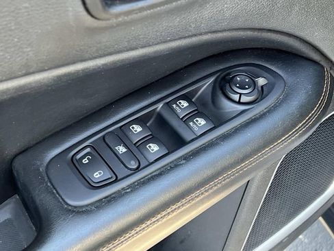 Used 2018 Jeep Compass Limited AWD/4WD image 16