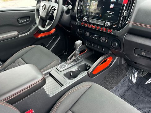 New 2026 Nissan Frontier PRO-4X w/ Tow Package AWD/4WD image 15