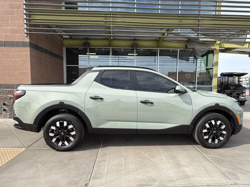 Used 2025 Hyundai Santa Cruz SEL image 9