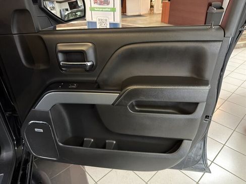 Used 2018 Chevrolet Silverado 1500 LTZ Z71 w/ LTZ Plus Package AWD/4WD image 27