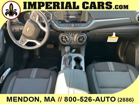 New 2025 Chevrolet Blazer LT w/ Midnight/Sport Edition image 17