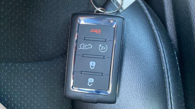 Used 2023 Jeep Grand Cherokee Altitude AWD/4WD image 33