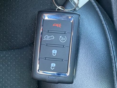 Used 2023 Jeep Grand Cherokee Altitude AWD/4WD image 33