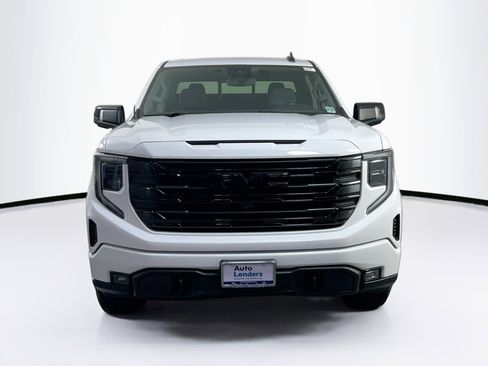 Used 2022 GMC Sierra 1500 Elevation w/ Preferred Package image 2