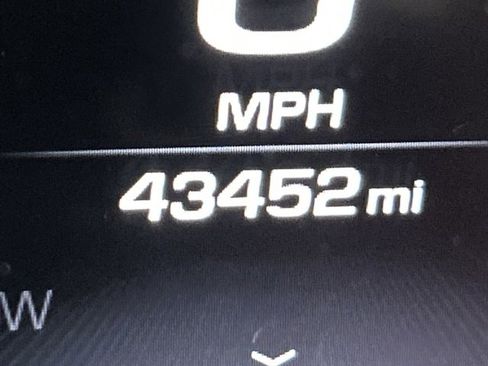 Used 2017 GMC Sierra 1500 Denali w/ Denali Ultimate Package image 22