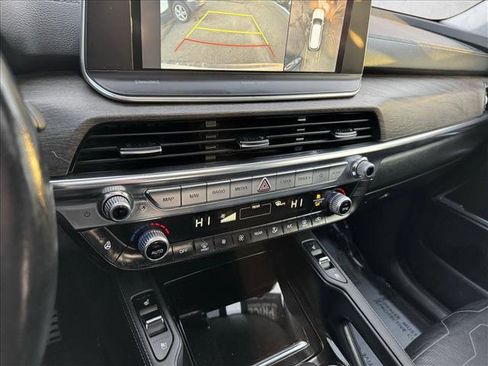 Used 2022 Kia Telluride SX w/ SX Prestige Package image 15