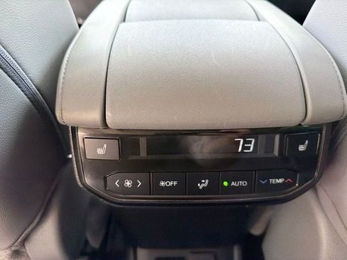 Used 2020 Toyota Highlander Platinum AWD/4WD image 20