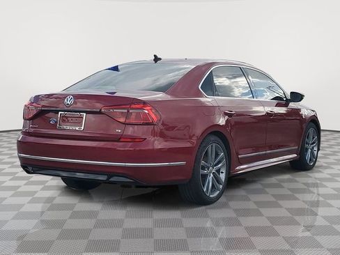Used 2017 Volkswagen Passat 1.8T R-Line image 4