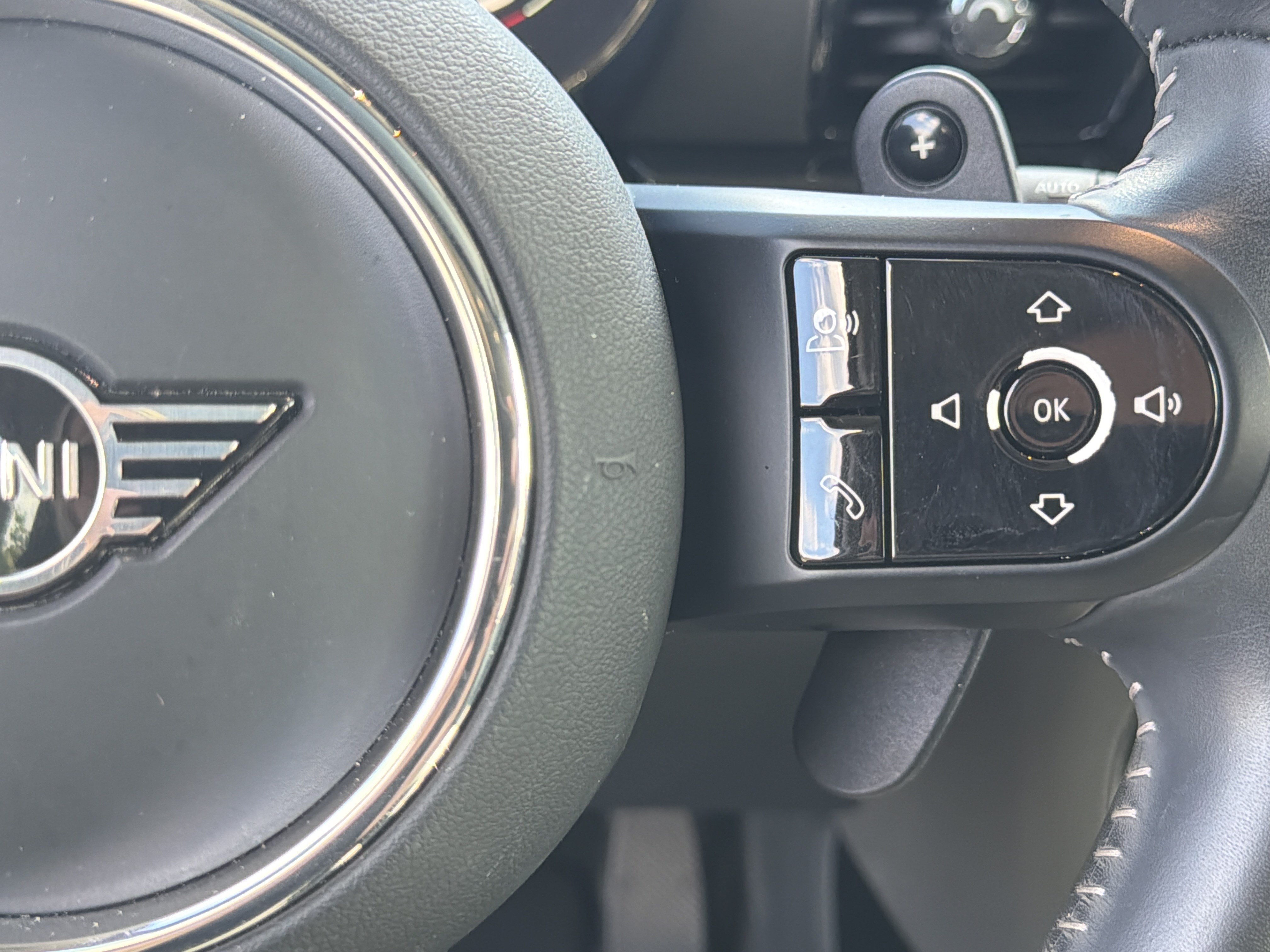 Certified 2024 MINI Cooper Clubman S FWD image 31