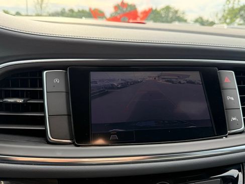 Used 2024 Buick Enclave Essence FWD image 16