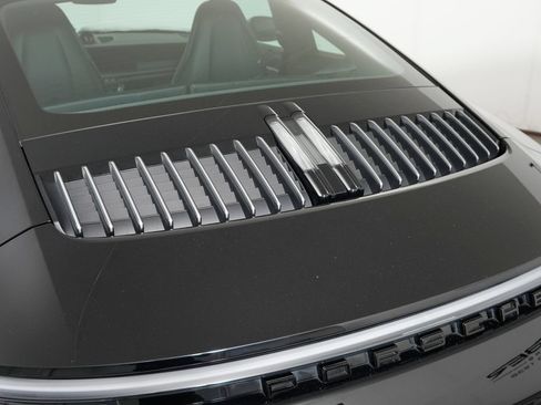 Certified 2024 Porsche 911 Carrera 4 AWD/4WD image 12