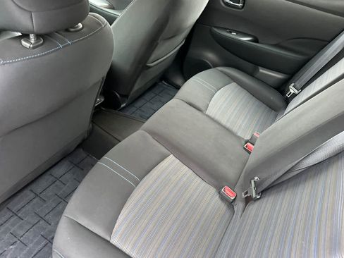 Used 2022 Nissan Leaf S image 4