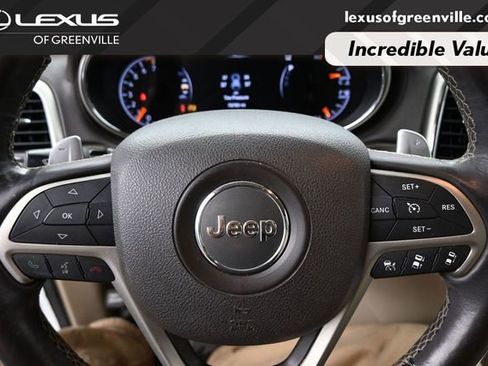 Used 2017 Jeep Grand Cherokee Overland w/ Jeep Active Safety Group AWD/4WD image 15
