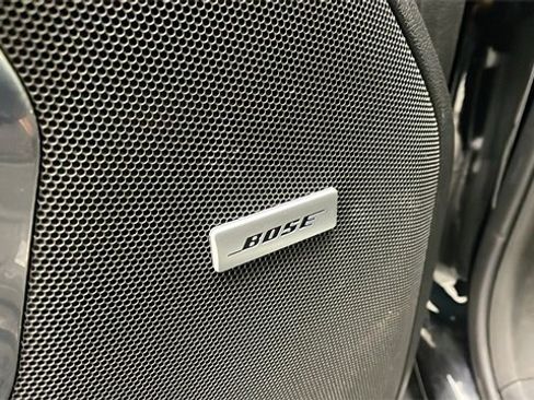 Certified 2023 GMC Yukon XL SLT w/ SLT Premium Package image 10