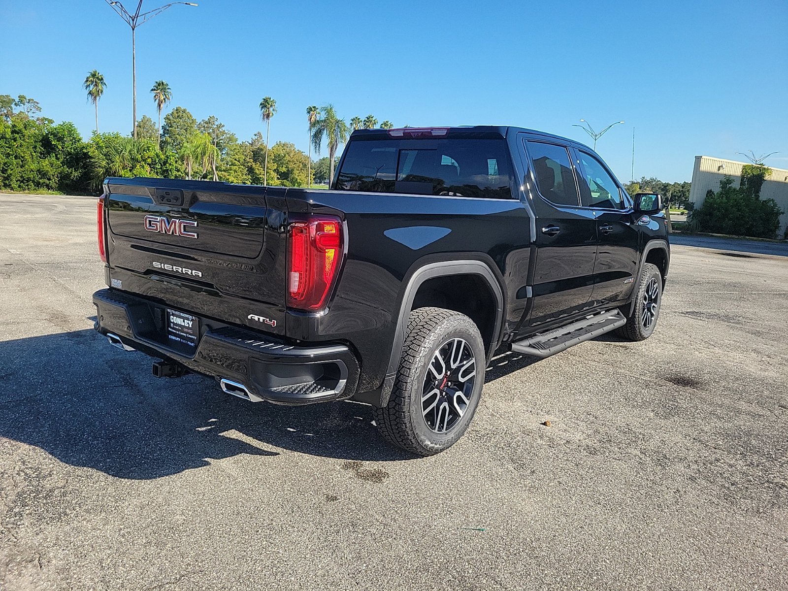 New 2026 GMC Sierra 1500 AT4 w/ AT4 Premium Package AWD/4WD image 5