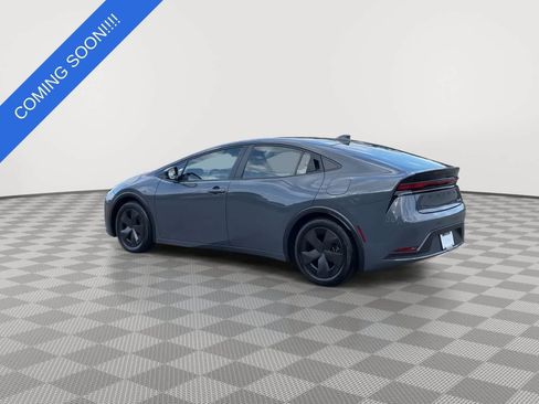 Used 2024 Toyota Prius LE FWD image 6