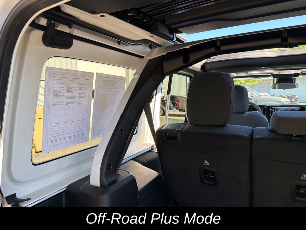 Used 2024 Jeep Wrangler Unlimited AWD/4WD image 38